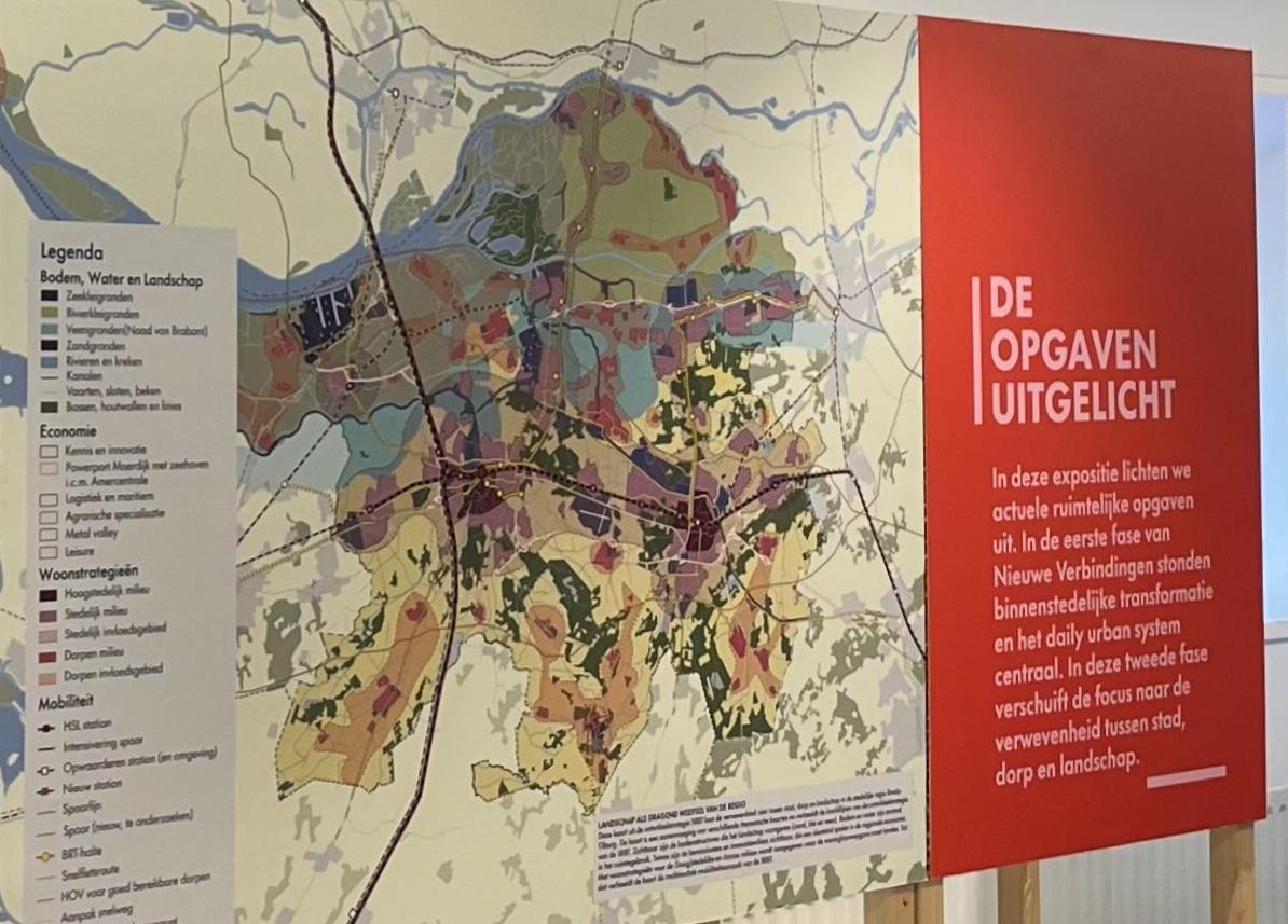 Onderdeel van de door de regio reizende tentoonstelling van Nieuwe Verbindingen